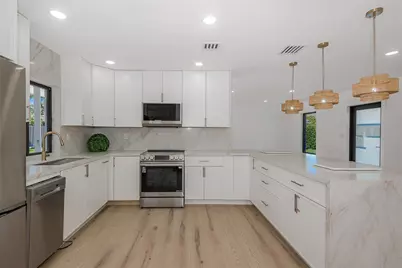 4721 Bayview Drive, Fort Lauderdale, FL 33308 - Photo 10