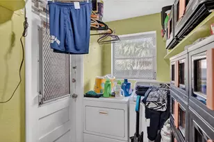 154 NW 67th St, Miami, FL 33150 - Photo 24