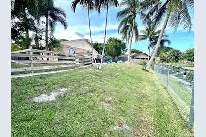 5040 SW 117th Way, Fort Lauderdale, FL 33330 - Photo 16
