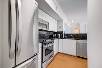 651 Okeechobee Boulevard #801, West Palm Beach, FL 33401 - Photo 10