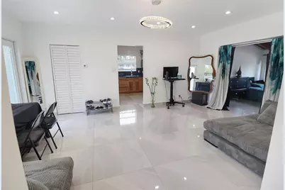 707 NE 15th Street, Fort Lauderdale, FL 33304 - Photo 2