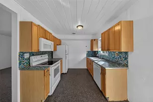 1802 Lauderdale Manor Dr, Fort Lauderdale, FL 33311 - Photo 10