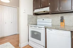 20379 W Country Club Dr, Aventura, FL 33180 - Photo 16