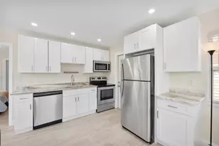 411 S E St, Lake Worth Beach, FL 33460 - Photo 8