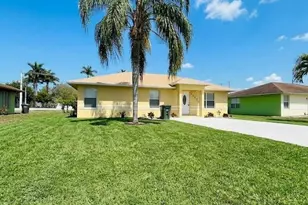 1009 SW Avenue E Pl, Belle Glade, FL 33430 - Photo 2