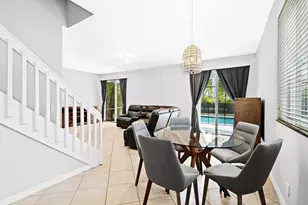 1204 Camellia Cir, Weston, FL 33326 - Photo 6