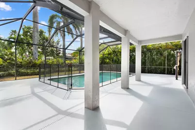 1204 Camellia Circle, Weston, FL 33326 - Photo 2