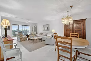 6866 Huntington Ln, Delray Beach, FL 33446 - Photo 14