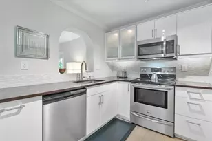 1769 NE 38th St, Fort Lauderdale, FL 33334 - Photo 12