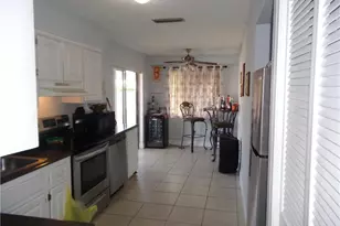 9571 Sunset Strip, Sunrise, FL 33322 - Photo 8