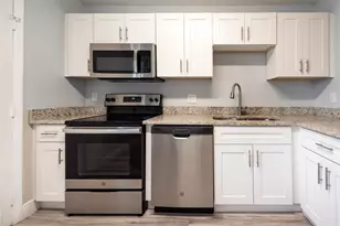 6061 N Falls Cir Dr, Lauderhill, FL 33319 - Photo 2