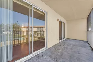 300 Village Green Circle, Palm Springs, FL 33461 - Photo 32