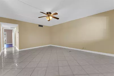 300 Village Green Circle #210, Palm Springs, FL 33461 - Photo 14