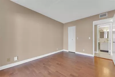 300 Village Green Circle #210, Palm Springs, FL 33461 - Photo 24