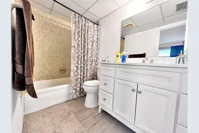 1005 Country Club Drive #404, Margate, FL 33063 - Photo 2