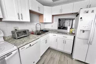 1005 Country Club Dr, Margate, FL 33063 - Photo 12