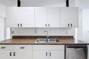 4702 NW 59th Manor, Pompano Beach, FL 33073 - Photo 28