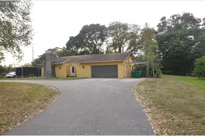 1881 SW 112th Avenue, Davie, FL 33324 - Photo 2