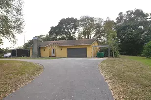 1881 SW 112th Ave, Davie, FL 33324 - Photo 2