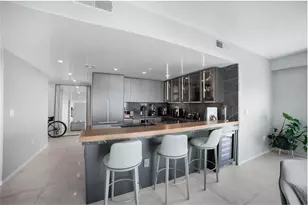 1900 N Bayshore Dr, Miami, FL 33132 - Photo 4