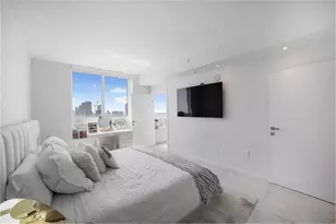 1900 N Bayshore Dr, Miami, FL 33132 - Photo 10