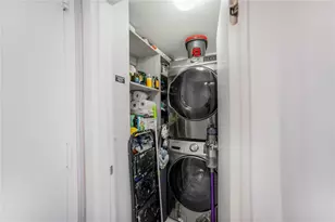 1900 N Bayshore Dr, Miami, FL 33132 - Photo 16