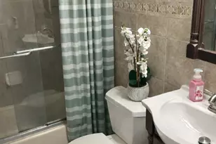 1281 SW 85th Ave, Pembroke Pines, FL 33025 - Photo 16