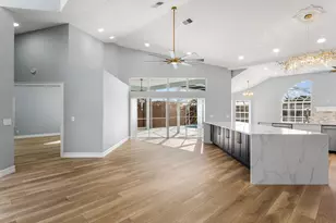 2098 SE Floresta Dr, Port Saint Lucie, FL 34984 - Photo 20