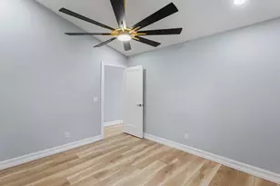 2098 SE Floresta Dr, Port Saint Lucie, FL 34984 - Photo 4