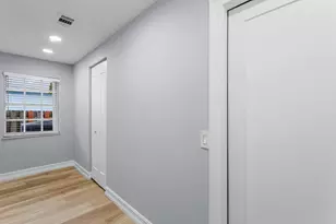 2098 SE Floresta Dr, Port Saint Lucie, FL 34984 - Photo 6