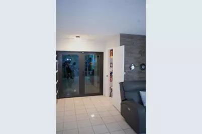 1647 W 72nd Street, Hialeah, FL 33014 - Photo 4