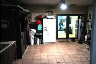 1647 W 72nd St, Hialeah, FL 33014 - Photo 8