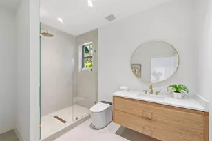 3716 Embassy Dr, West Palm Beach, FL 33401 - Photo 20