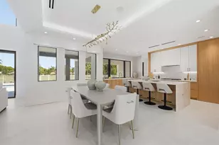 3716 Embassy Dr, West Palm Beach, FL 33401 - Photo 10