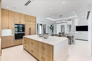 3716 Embassy Dr, West Palm Beach, FL 33401 - Photo 12