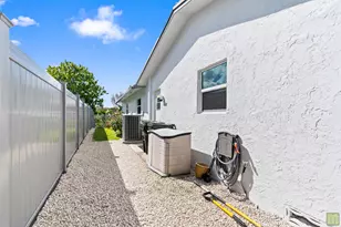 661 NW 42nd Ave, Coconut Creek, FL 33066 - Photo 54