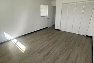 411 SE 10th St, Hallandale Beach, FL 33009 - Photo 14