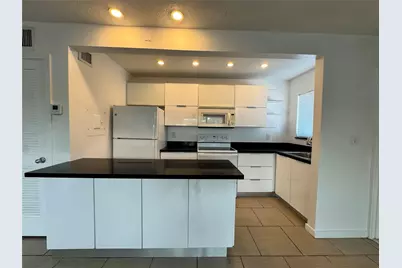 2830 NE 30th Place #1, Fort Lauderdale, FL 33306 - Photo 4