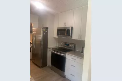 7450 Freedom Street, Hollywood, FL 33024 - Photo 2