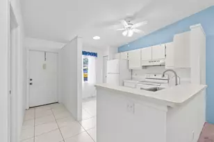 18801 Candlewick Dr, Boca Raton, FL 33496 - Photo 4