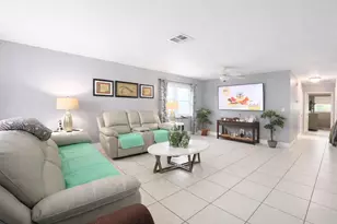 7203 Pine Manor Dr, Lake Worth, FL 33467 - Photo 2