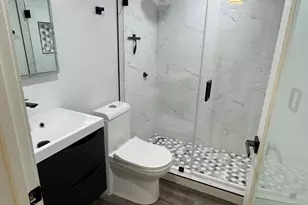 6953 W 36th Ave, Hialeah, FL 33018 - Photo 14