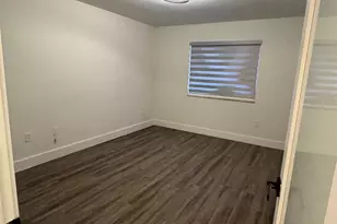 6953 W 36th Ave, Hialeah, FL 33018 - Photo 10