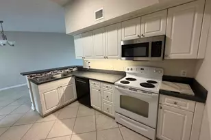 165 NW 96th Te, Pembroke Pines, FL 33024 - Photo 16