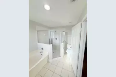 2400 NW 98th Lane, Sunrise, FL 33322 - Photo 18