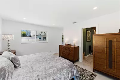 1741 NE 40th Street, Oakland Park, FL 33334 - Photo 14