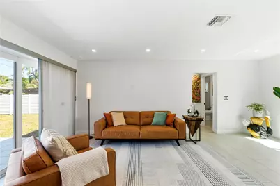 1741 NE 40th Street, Oakland Park, FL 33334 - Photo 8