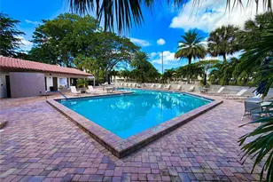 3056 Deer Creek Lake Shore Dr, Deerfield Beach, FL 33442 - Photo 36