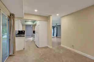 7018 NW 64th St, Tamarac, FL 33321 - Photo 18