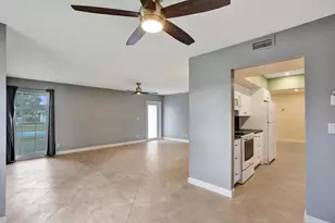 7018 NW 64th St, Tamarac, FL 33321 - Photo 10